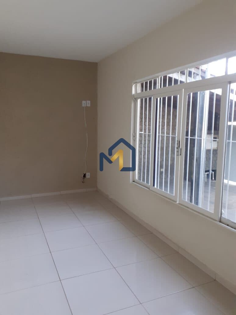 CASA A VENDA COM EDICULA 250m², 3 DORMITORIOS, 1 SUITE, 2 BANHEIROS - BAIRRO CASTANHEIRA - SÃO JOSÉ DOS CAMPOS/SP.