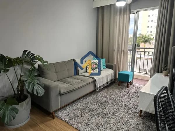 Apartamento Reformado com Sacada no Residencial Serra do Jambeiro – 2 Dormitórios e 52m²