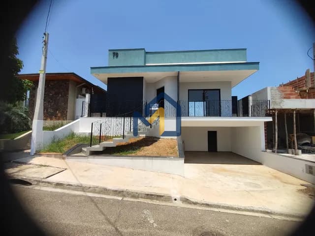 CASA A VENDA NO CONDOMINIO TERRAS DO VALE COM 3 DORMITORIOS, 4 BANHEIROS, 4 VAGAS, 300M², CAÇAPAVA/SP.