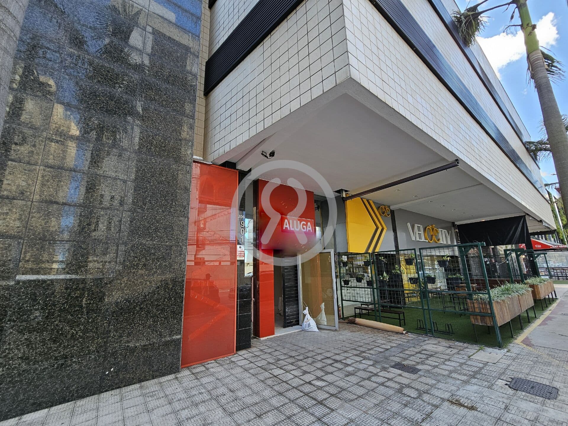 Loja Ponto Comercial em Vila da Serra, Nova Lima/MG