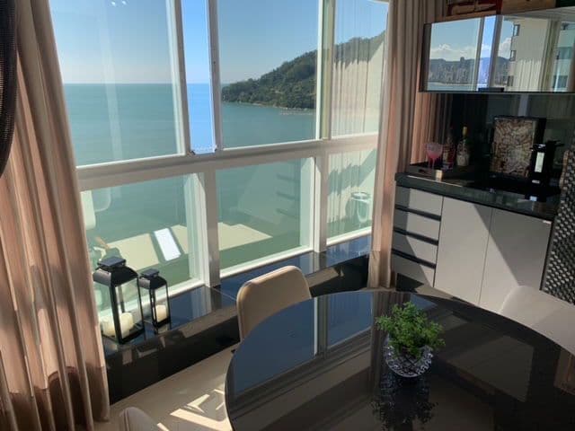 Apartamento Alto Padrão frente mar padrão Embraed