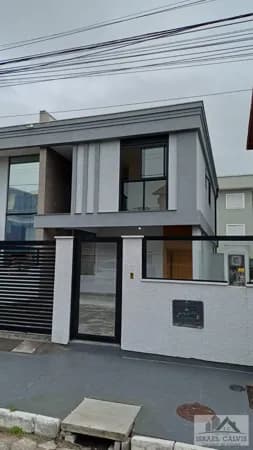 Linda casa à venda no bairro Ingleses - Florianópolis/SC