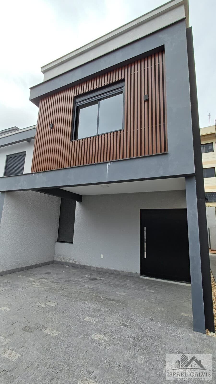 Moderna casa à venda no bairro Ingleses - Florianópolis/SC
