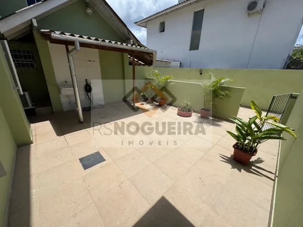 Casa 2 dormitórios