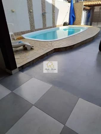 Sobrado em condomínio fechado com piscina