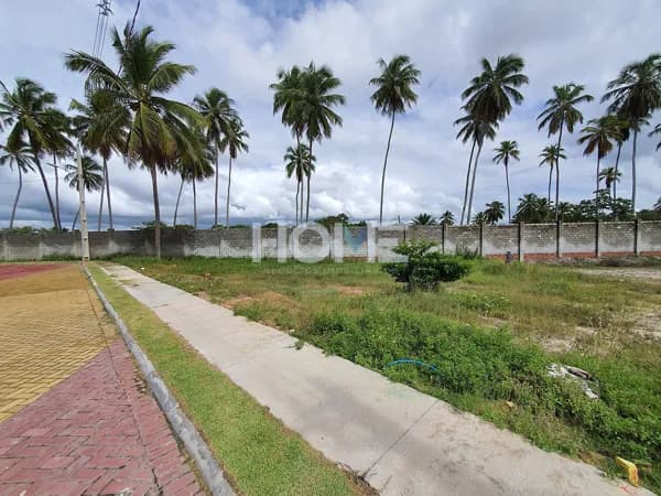 ENSEADA DA LAGOA - Terreno em condomínio fechado com 380m²