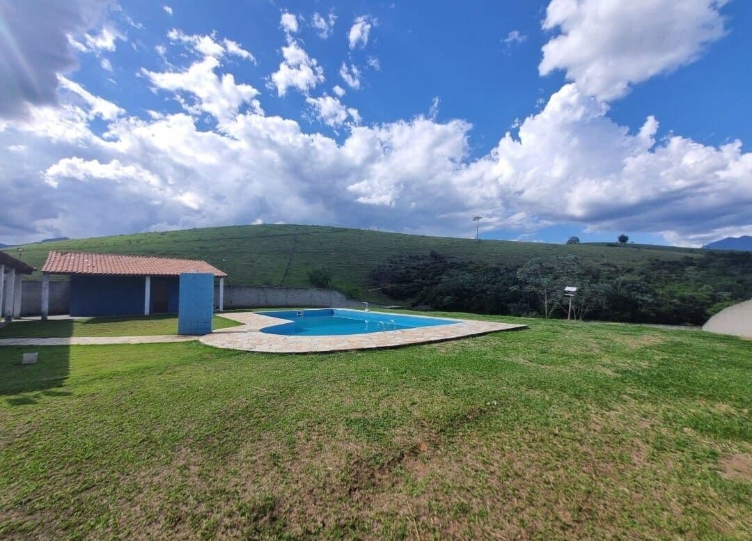 Fazenda/Sítios/Chácaras em Cruzeiro - Área Rural de Cruzeiro