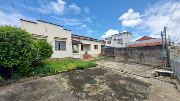 Casa em Cruzeiro - Vila Canevari