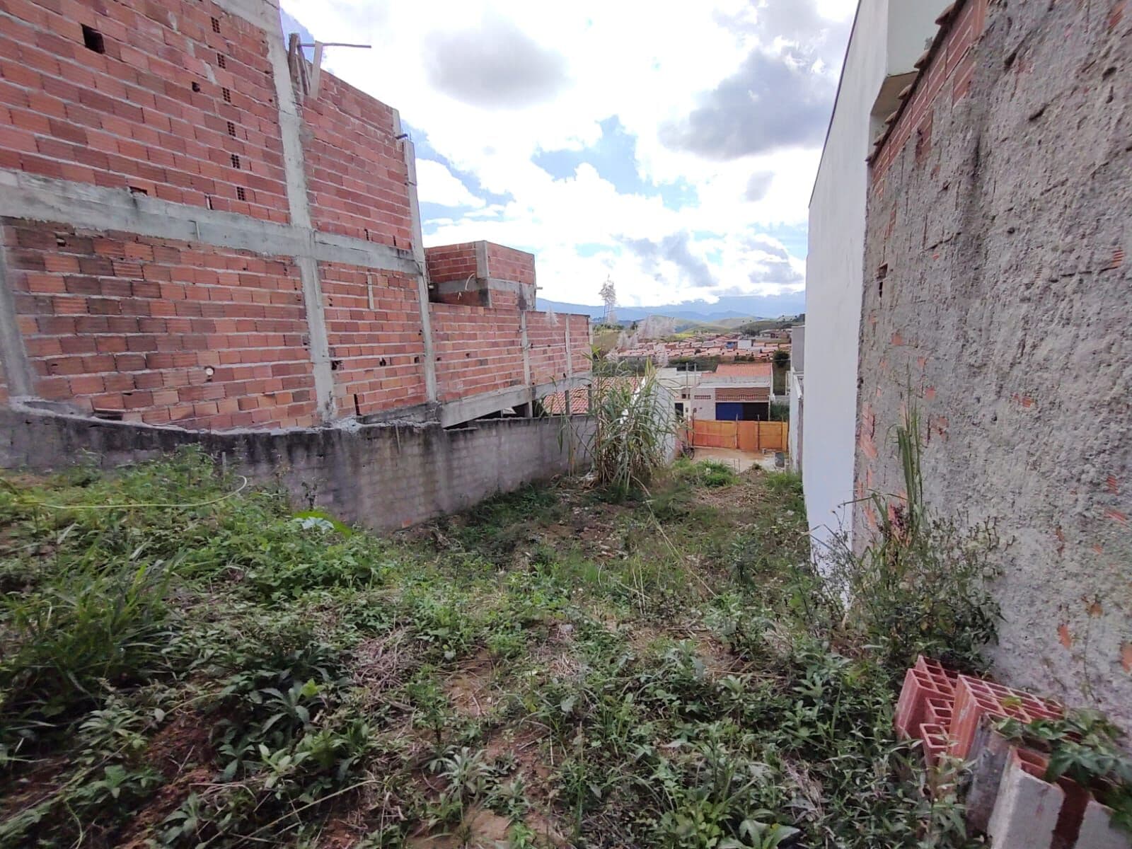 Lote/Terreno em Cruzeiro - Santa Cecilia