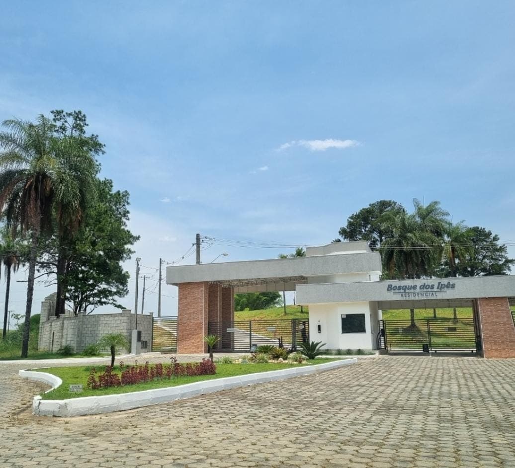 Lote/Terreno em Lavrinhas - Centro