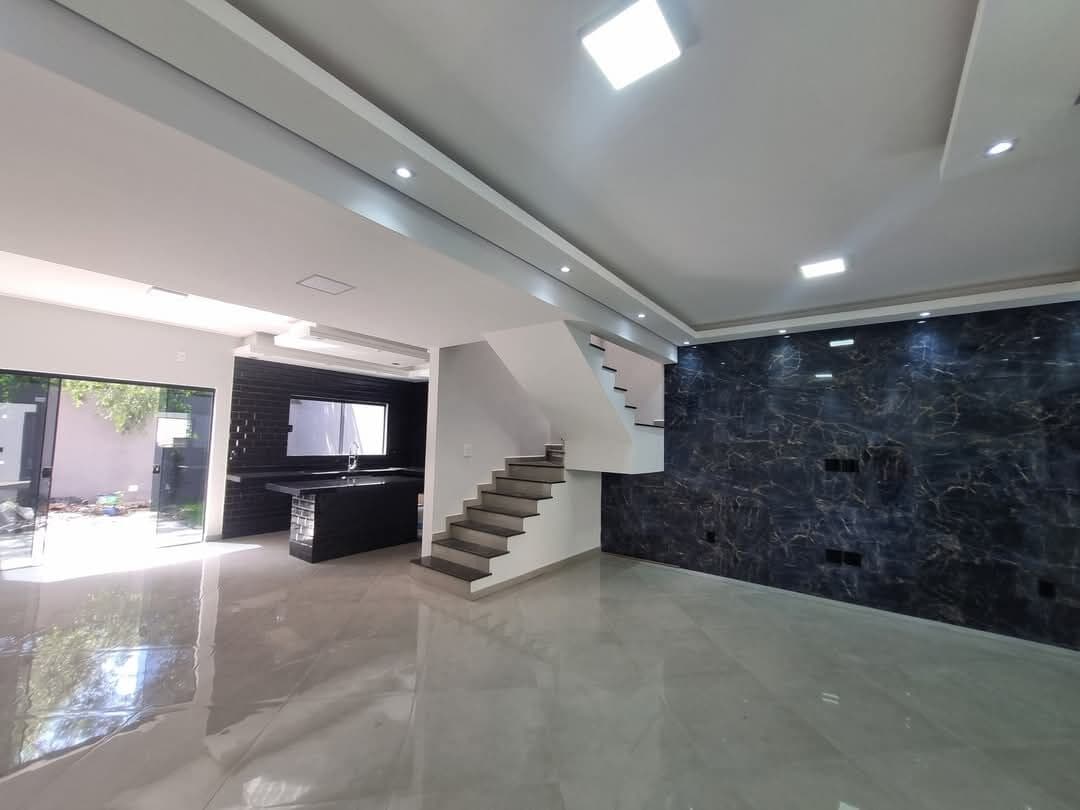 Sobrado em Cruzeiro - Vila Regina Célia