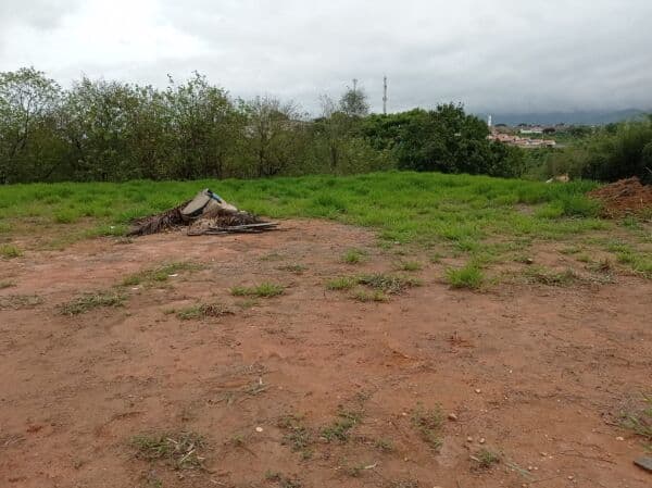 Lote/Terreno em Lavrinhas - Centro