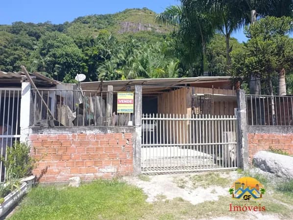 Casa à Venda Próximo ao Centro de Matinhos/PR