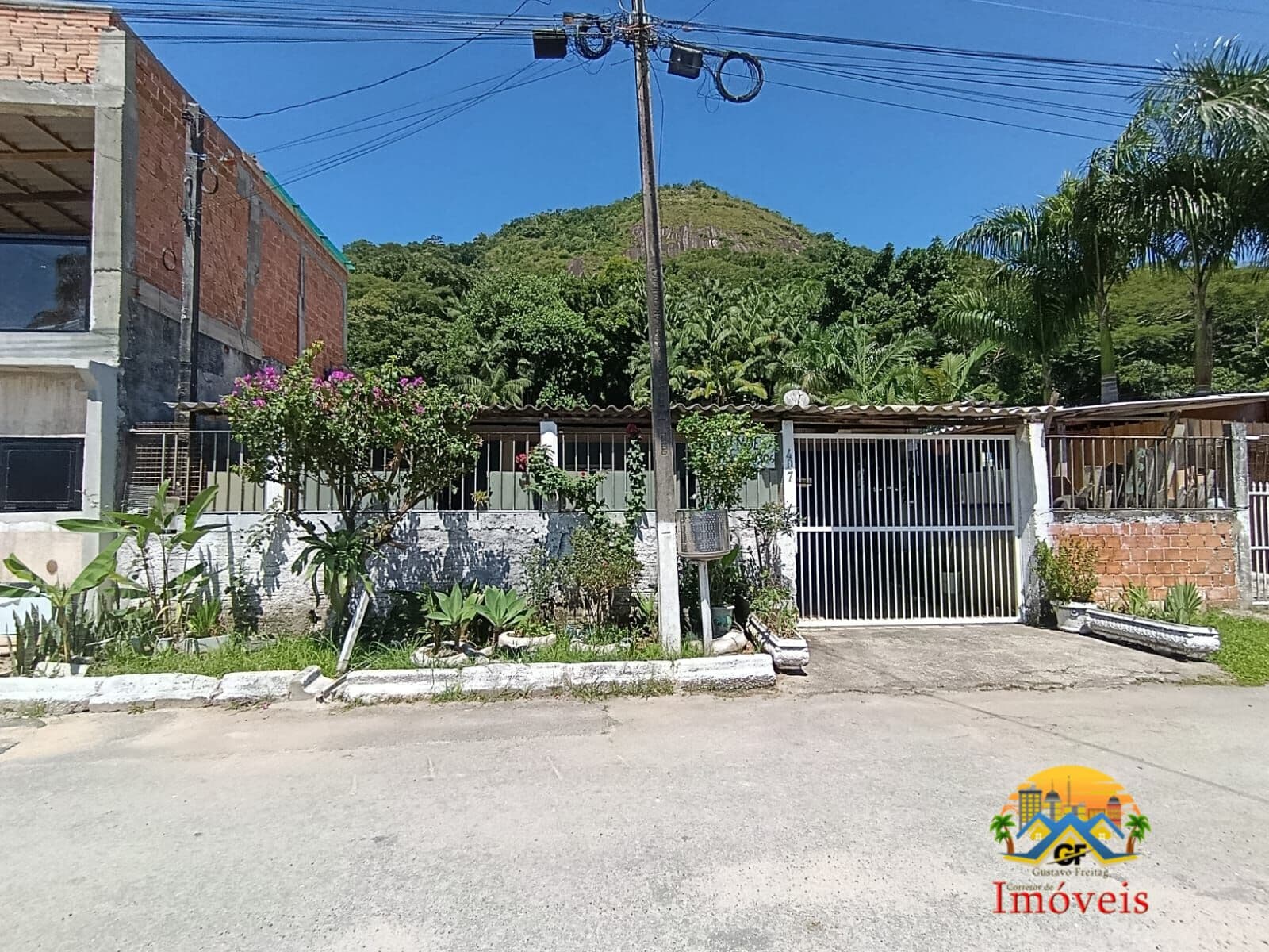 Casa à Venda Próximo ao Centro de Matinhos/PR