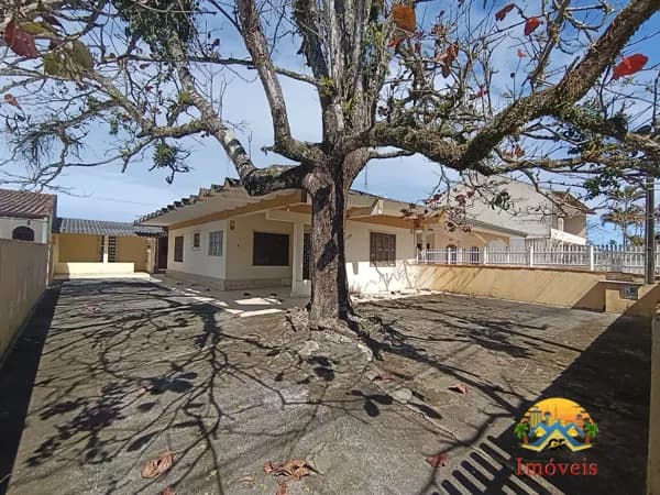 Casa à Venda em Matinhos – Oportunidade Perto do Mar no Balneário Riviera