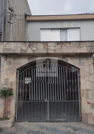 Sobrado Padrão 117m², 02 Dormitórios, 02 Vagas.