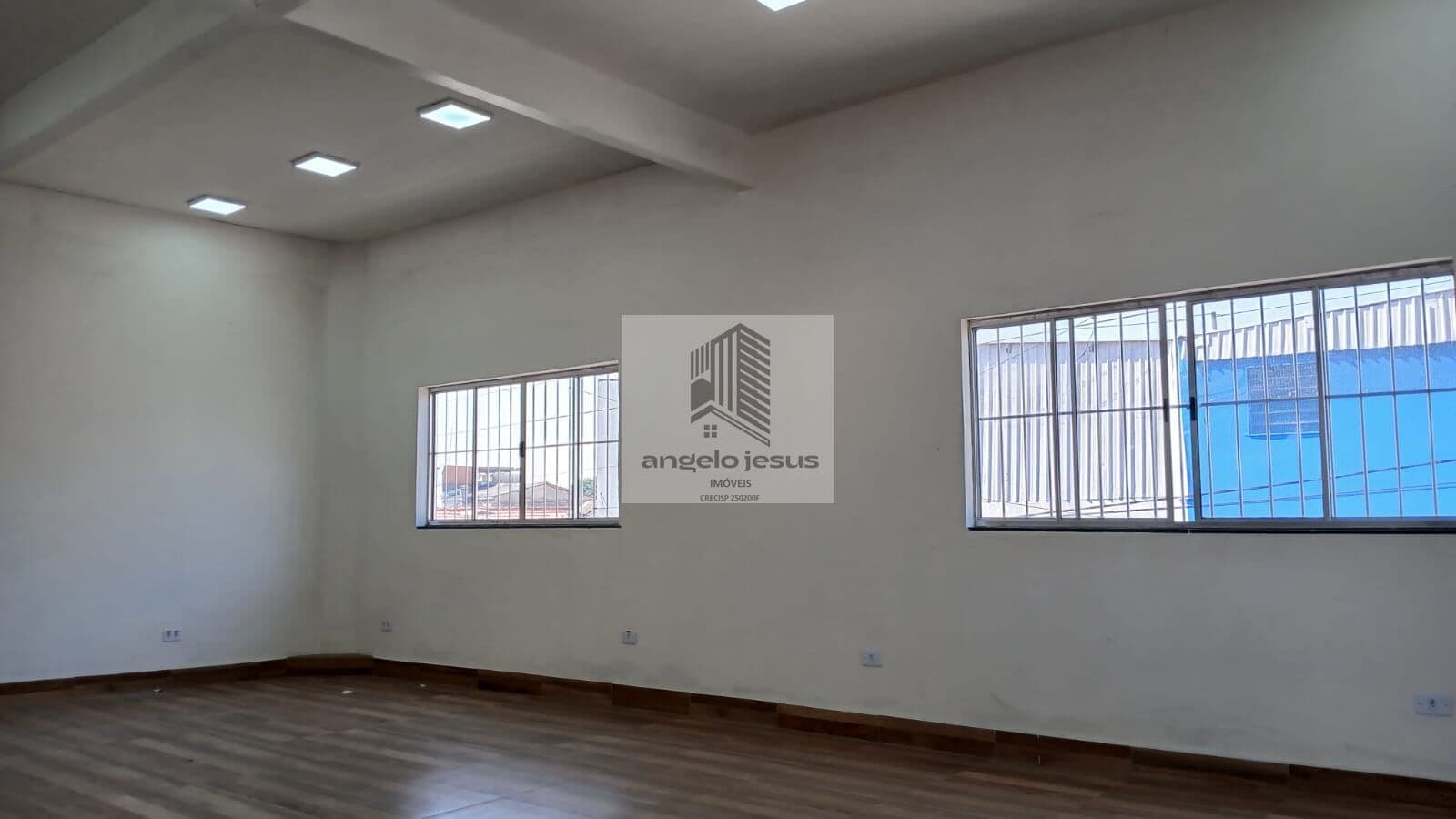 Salão Comercial, 60M².