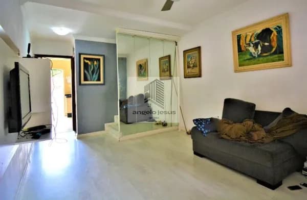 Sobrado 100m², 02 Dormitórios, 01 Vaga.