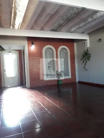 Sobrado Padrão 150m², 03 Dormitórios, 02 Vagas.