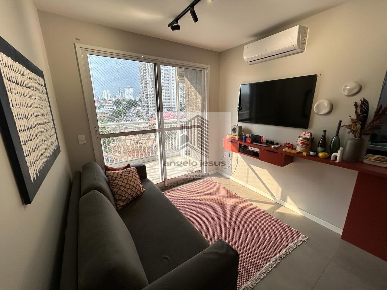 Apartamento 55M², 02 Dormitórios, 01 Vaga.