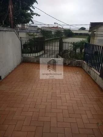 Sobrado Padrão 88m², 03 Dormitórios, 01 Vaga.