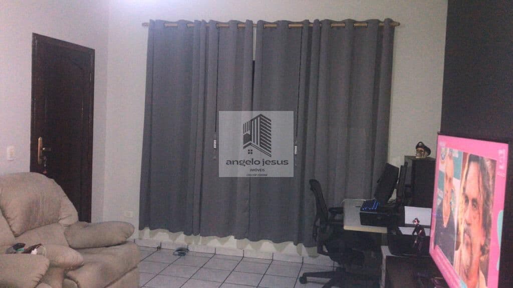 Sobrado Padrão 210m², 03 Dormitórios, 05 Vagas.