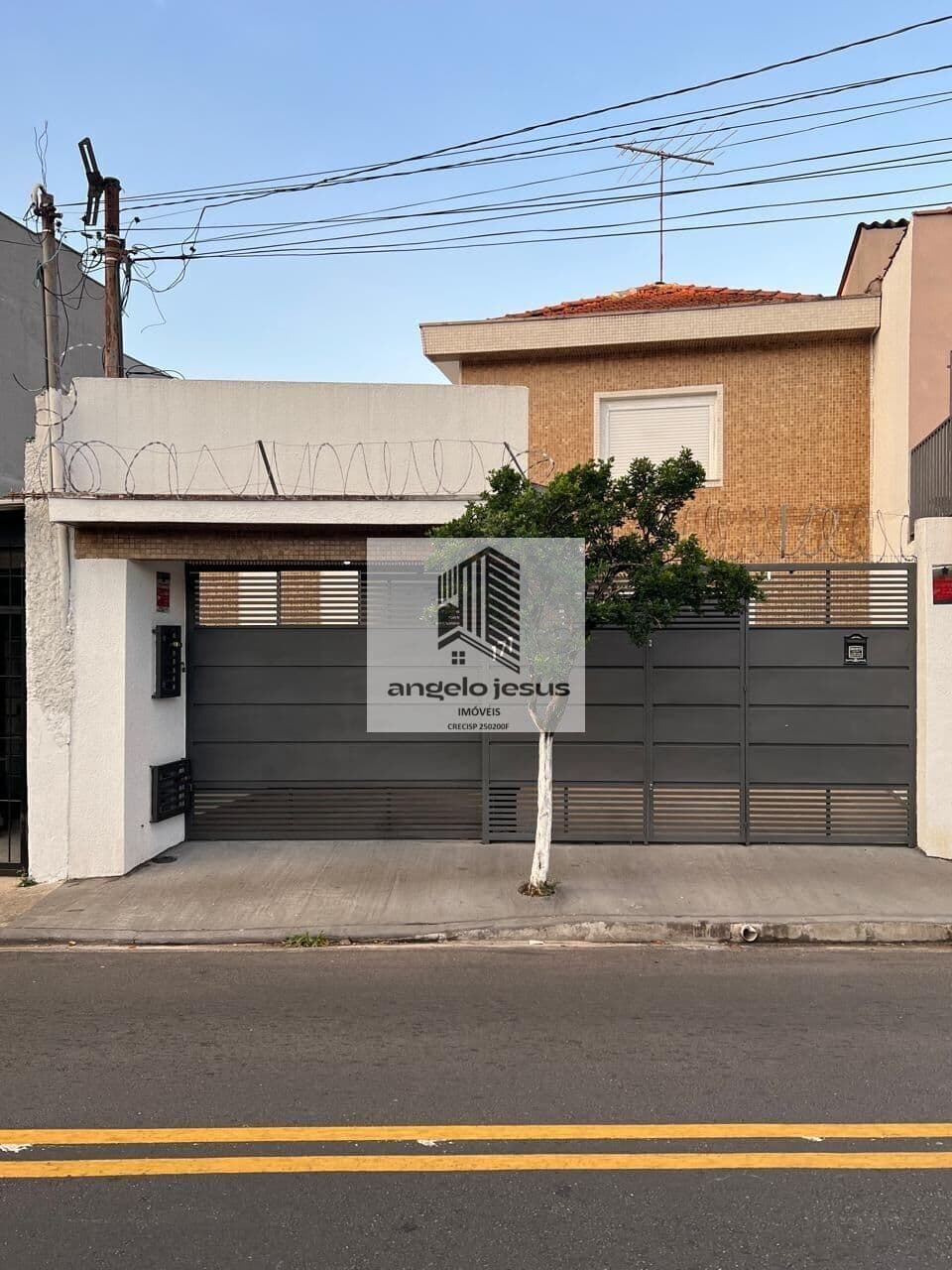 Casa Sobrado 153M², 02 Dormitórios, 03 Vagas.