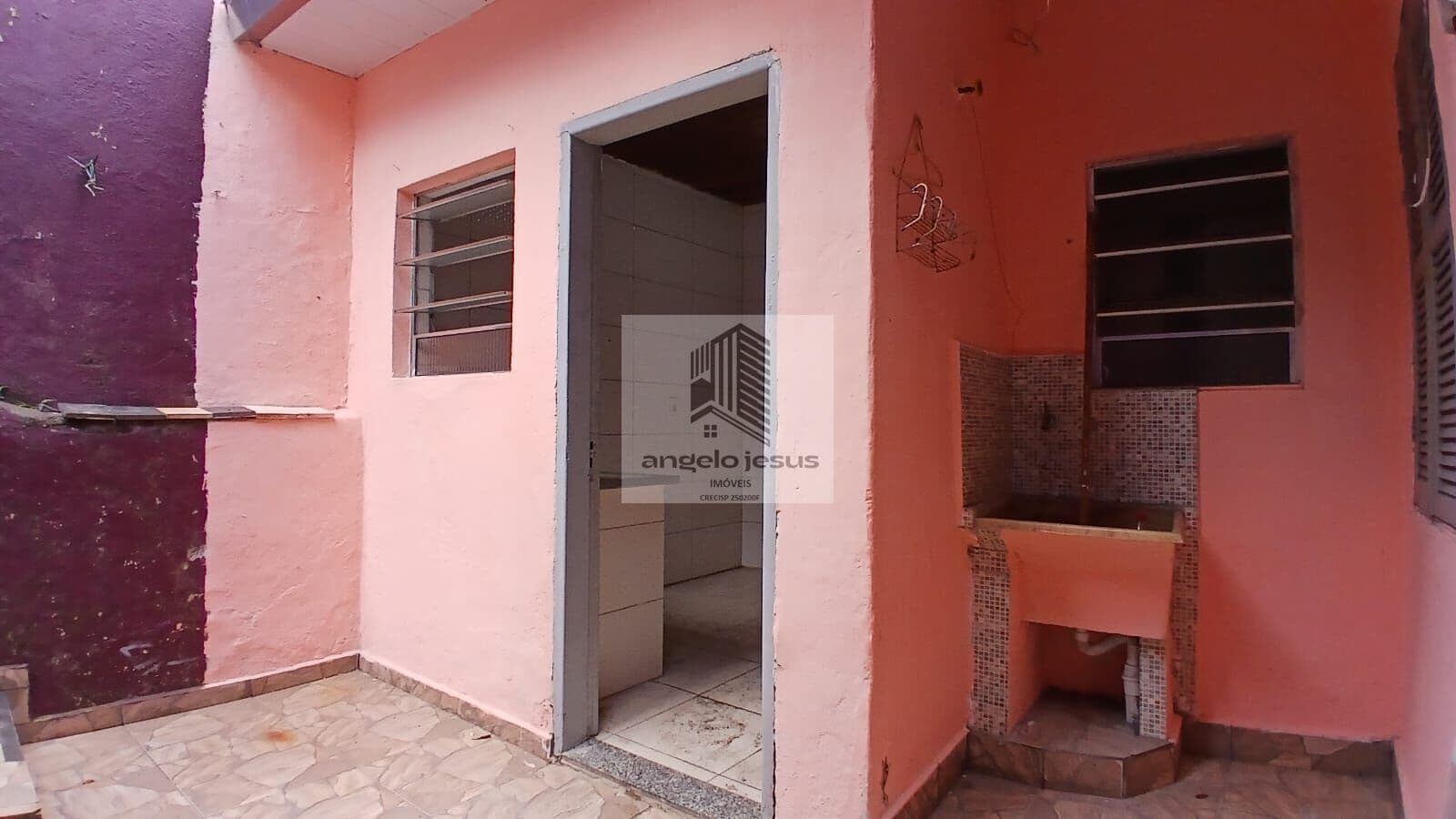 CASA QUARTO E COZINHA