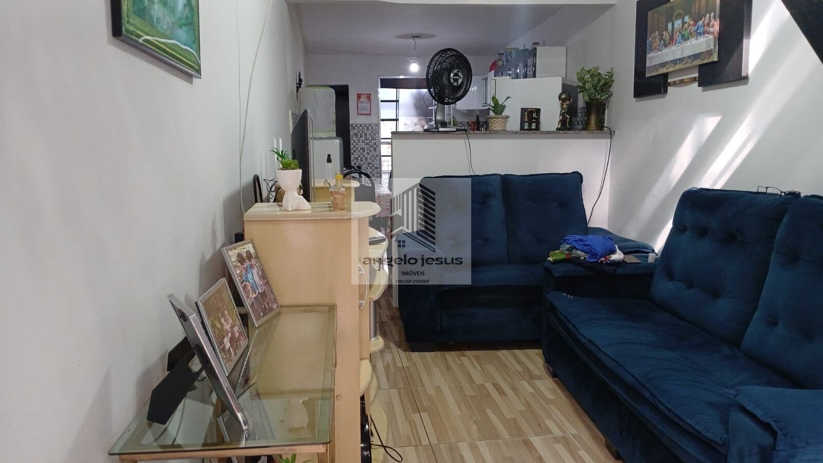 Casa 60m², 02 Dormitórios.