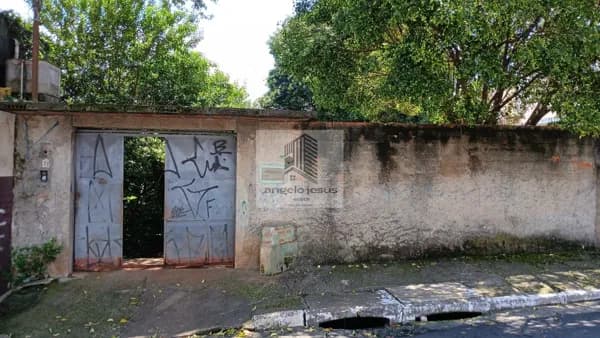 Terreno 480m².