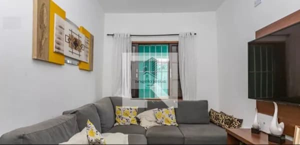 Casa 45m², 02 Dormitórios, 02 Vagas.