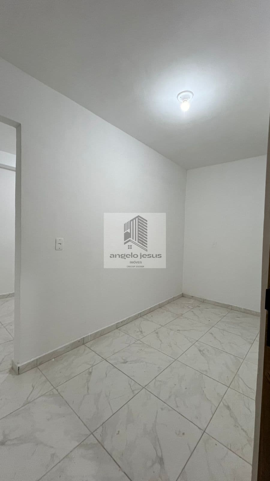 Apartamento 30m2, 01 Quarto e 01 Cozinha.