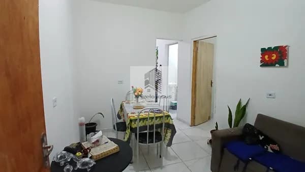 Apartamento 02 Quartos, Sala e Cozinha.