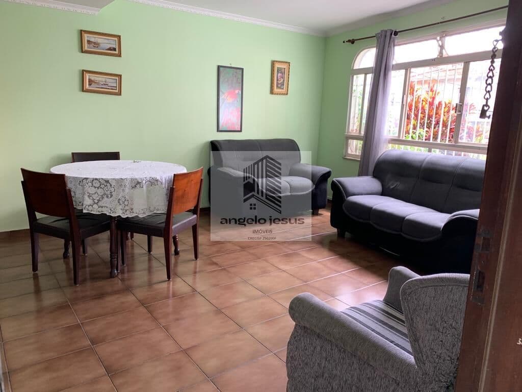 Sobrado Padrão 138m², 03 Dormitórios, 02 Vagas.