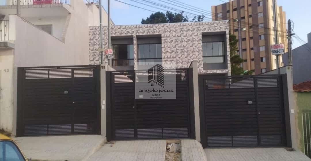 Sobrado 126m², 03 Dormitórios, 02 Vagas.