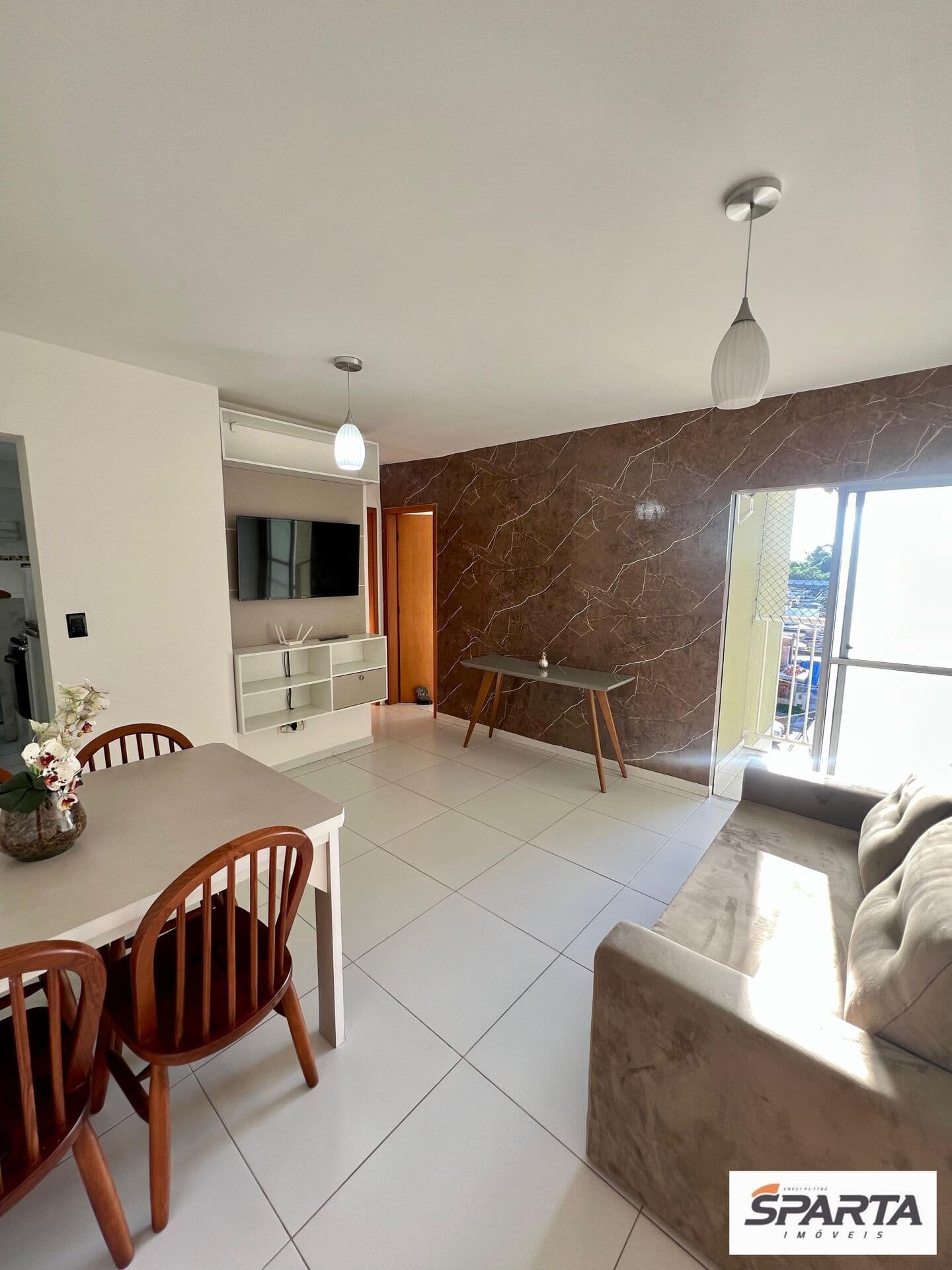 Excelente oportunidade, apartamento mobiliado com suíte no SIM