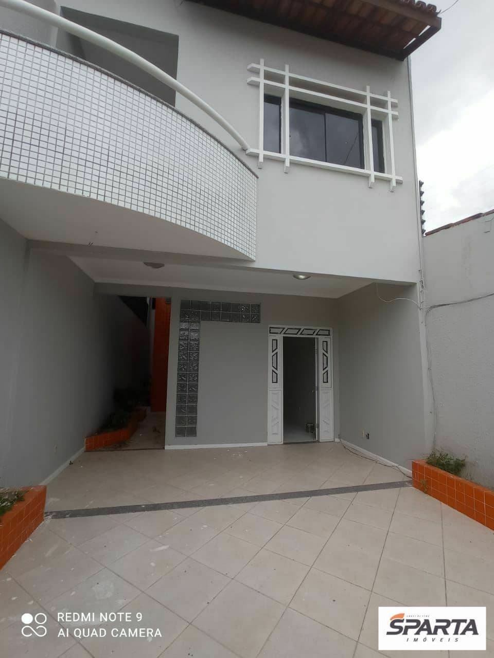 Casa Padrão à venda em Feira de Santana/BA
