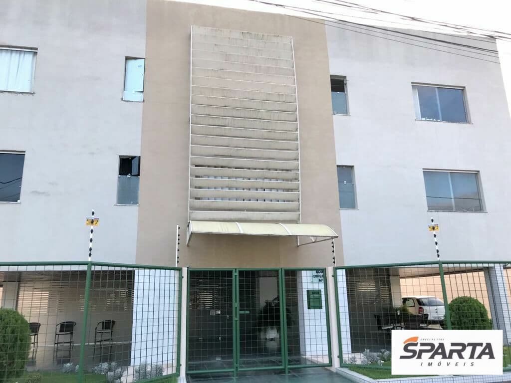 Oportunidade! Apartamento 3/4, sendo uma suíte, com dependência completa, bairro Capuchinhos Feira de Santana - BA