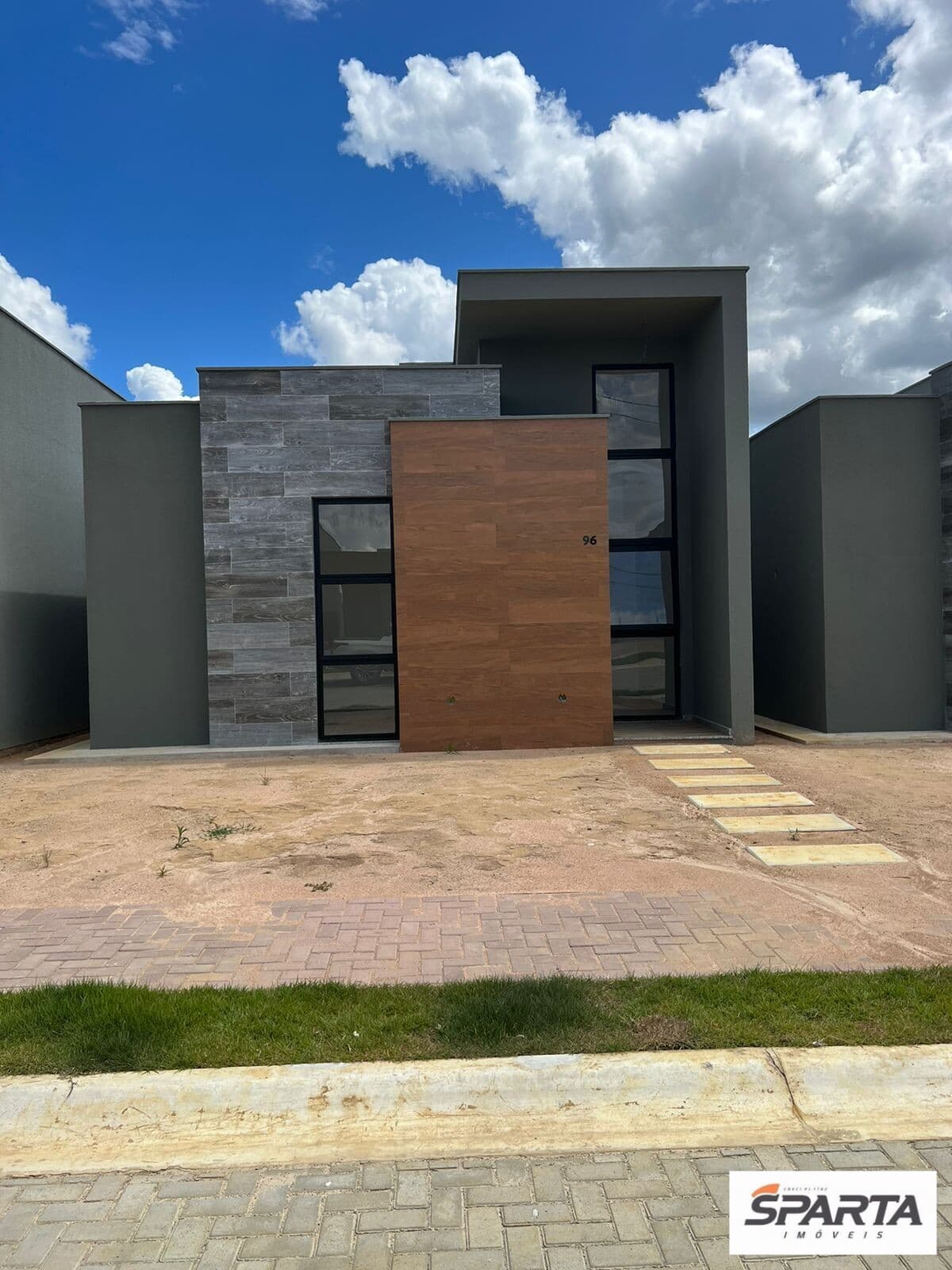 Casa de Condomínio em Feira de Santana - Sim