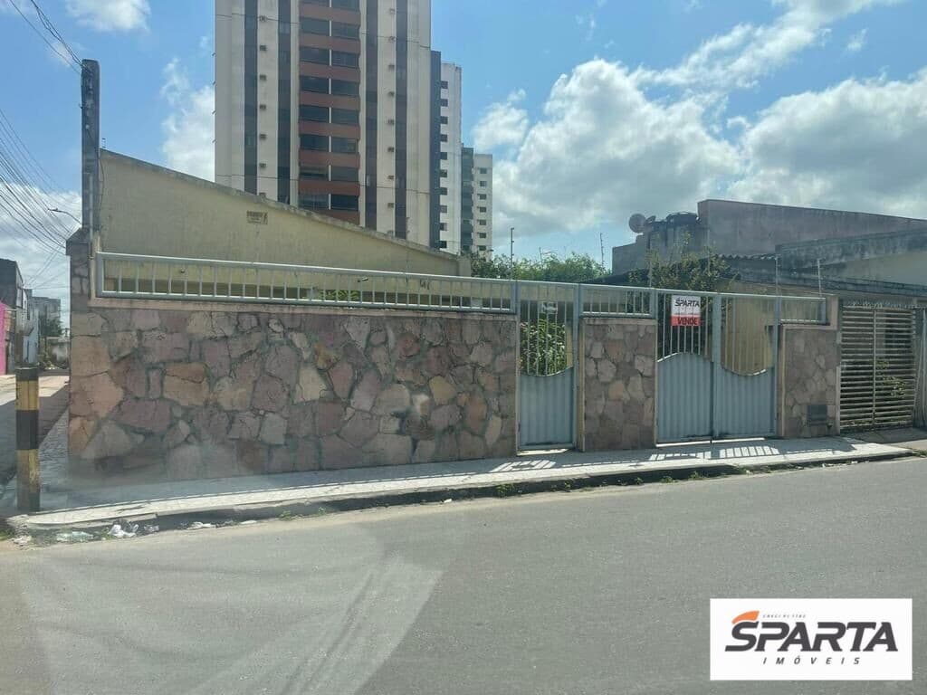 Casa em Feira de Santana - Ponto Central
