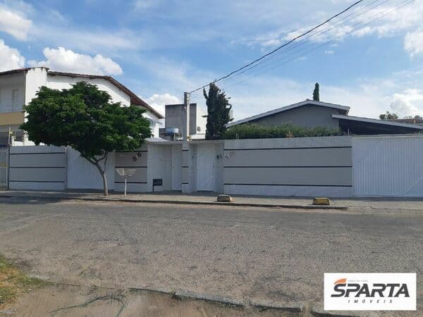 Casa em Feira de Santana - Cidade Nova