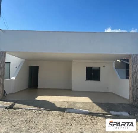 Casa de Condomínio em Feira de Santana - Mangabeira