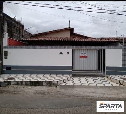 Casa em Feira de Santana - Jardim Sucupira
