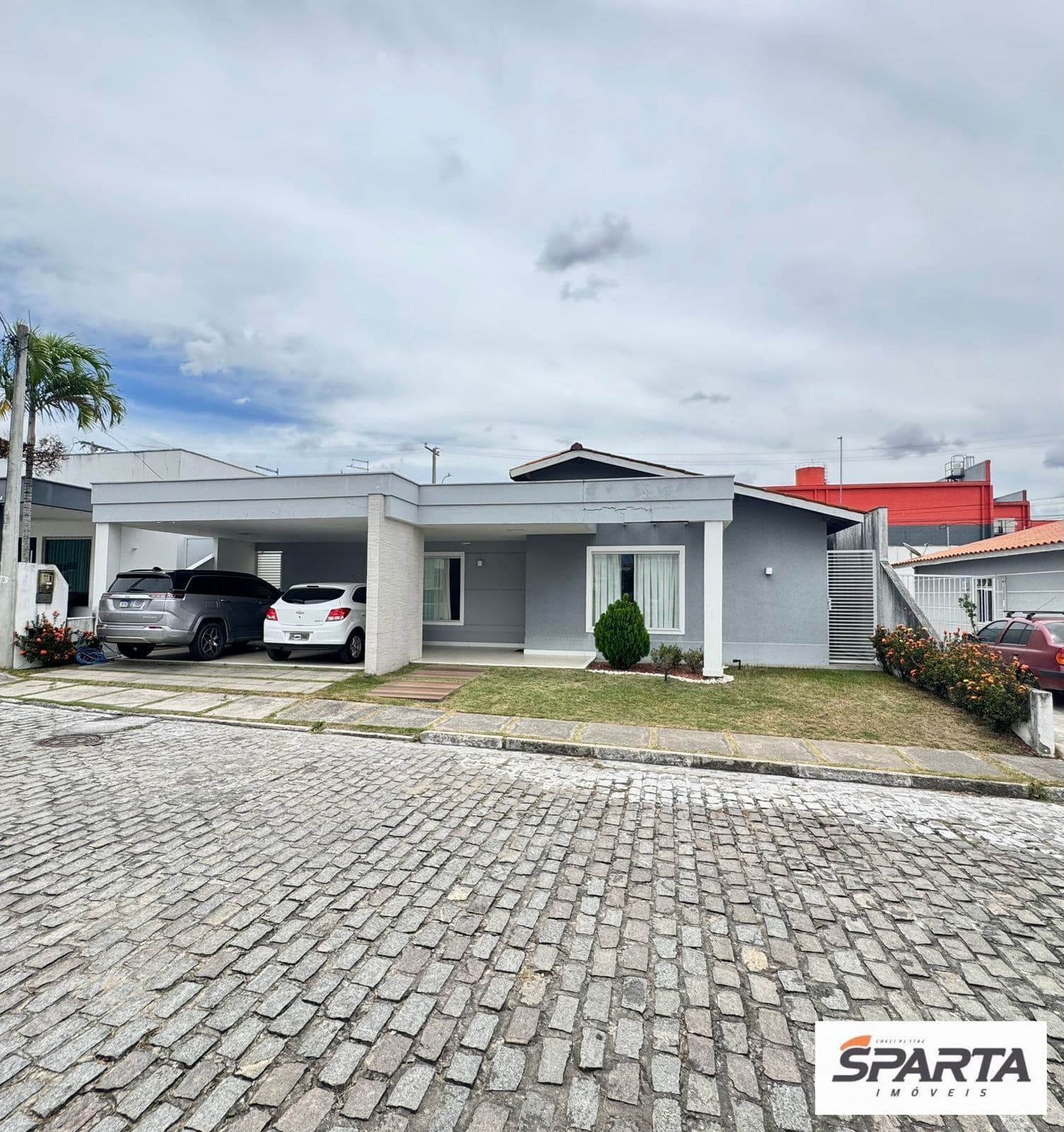 Casa de Condomínio em Feira de Santana - Pedra do Descanso