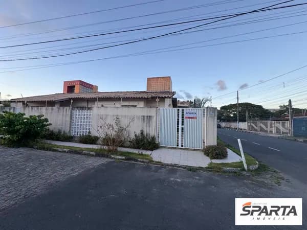 Casa em Feira de Santana - Santa Mônica