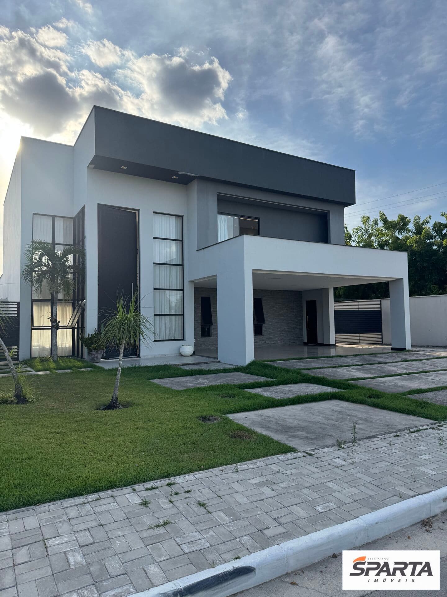 Casa em Feira de Santana - Papagaio