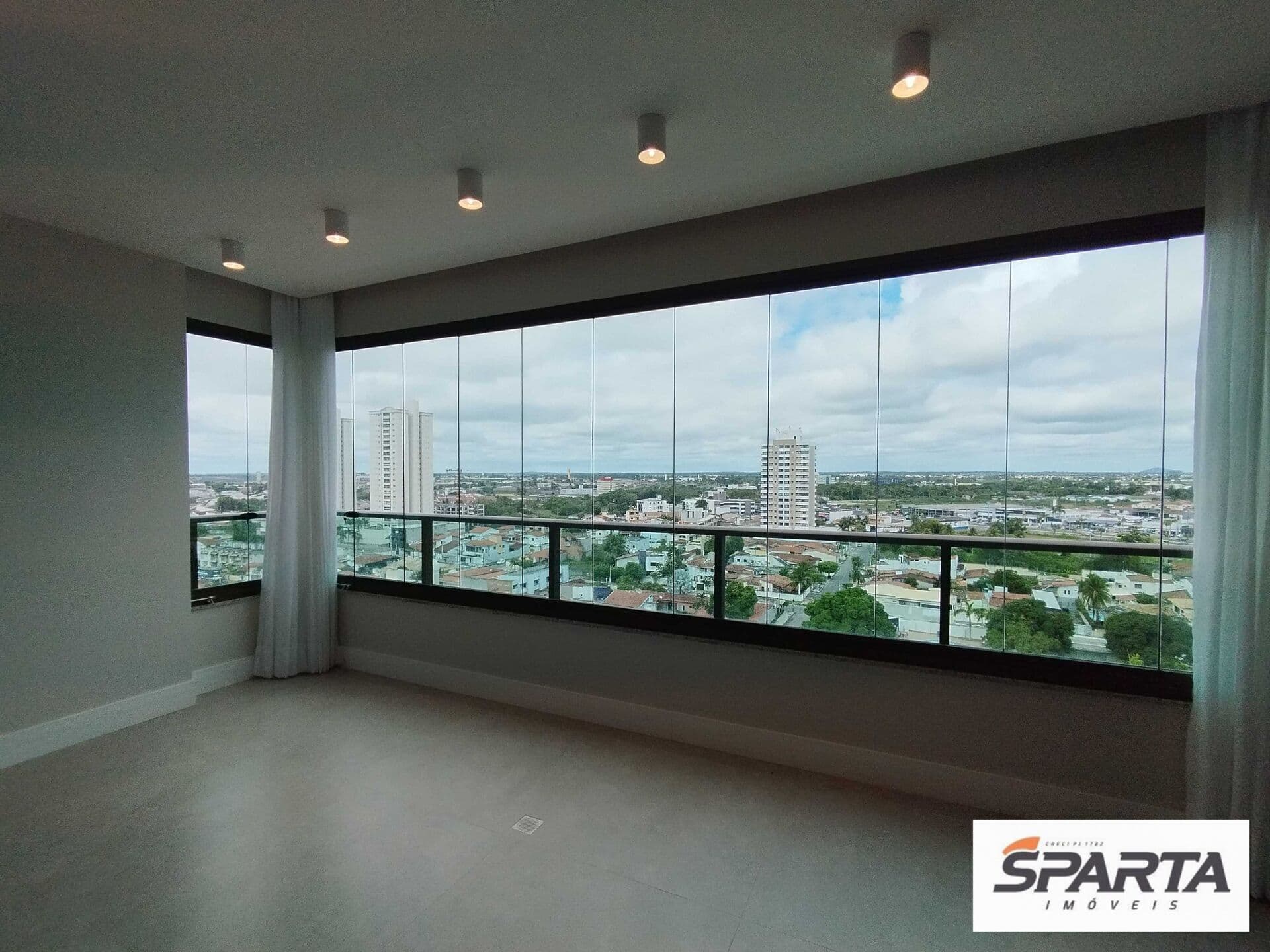 Apartamento para VENDA Semi-Mobiliado na Santa Mônica - Feira de Santana/BA
