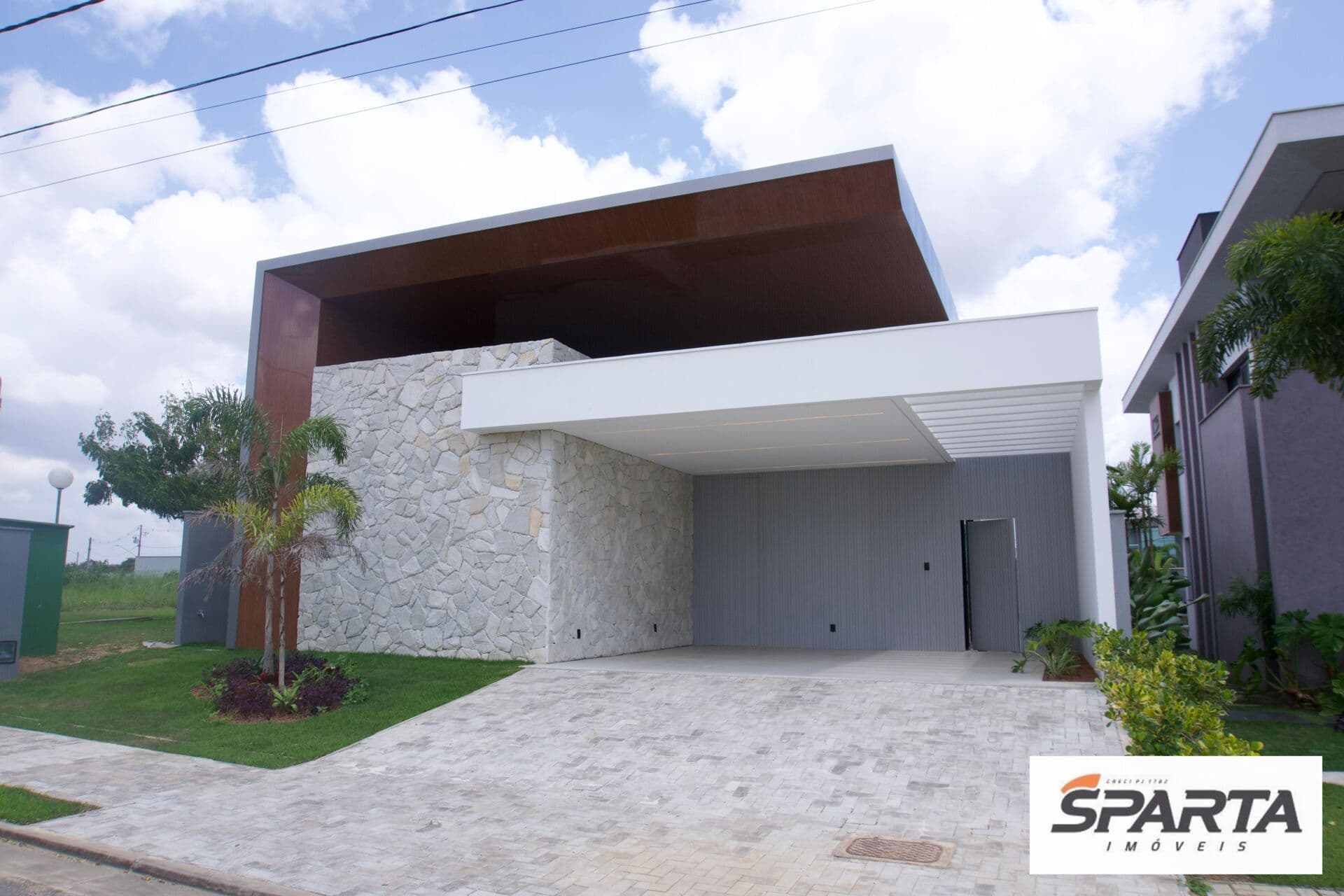 Casa em Feira de Santana - Sim