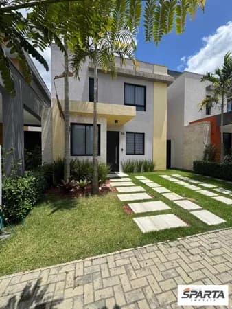 Casa em Condomínio em Av Noide Cerqueira, Feira de Santana/BA
