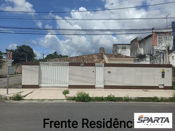 Casa em Feira de Santana - Santa Mônica